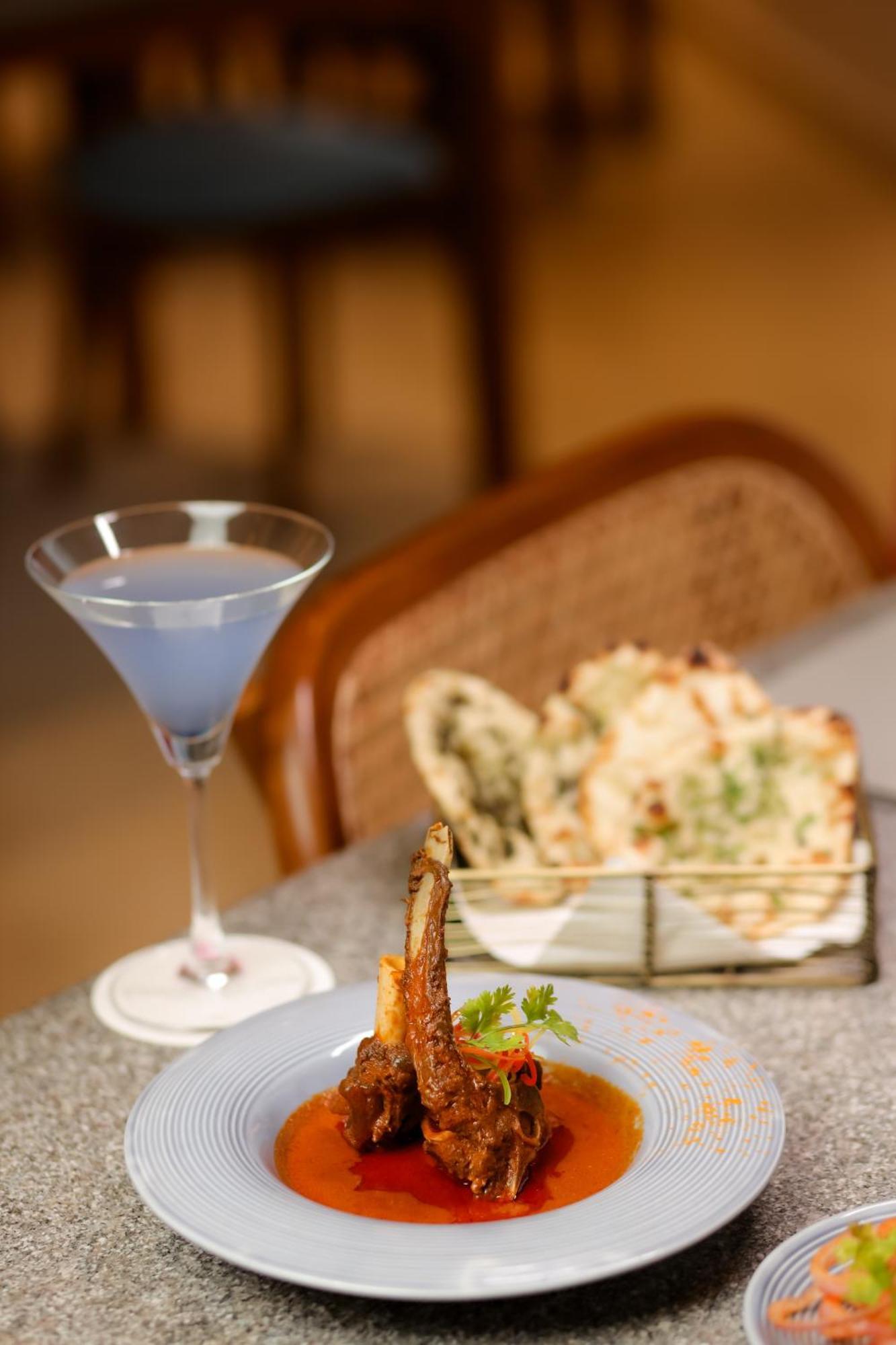 The Prominence Mussoorie Road Dehradun Hotel ภายนอก รูปภาพ