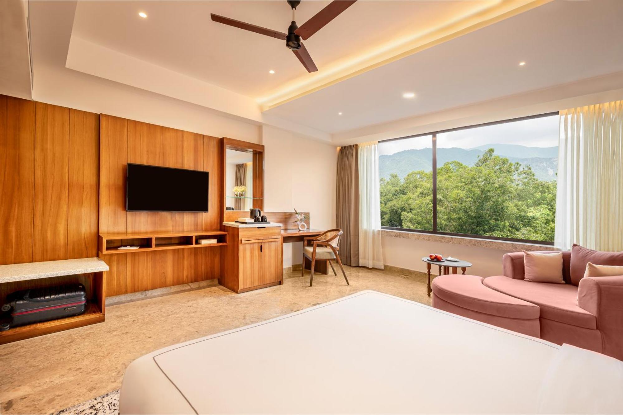 The Prominence Mussoorie Road Dehradun Hotel ภายนอก รูปภาพ
