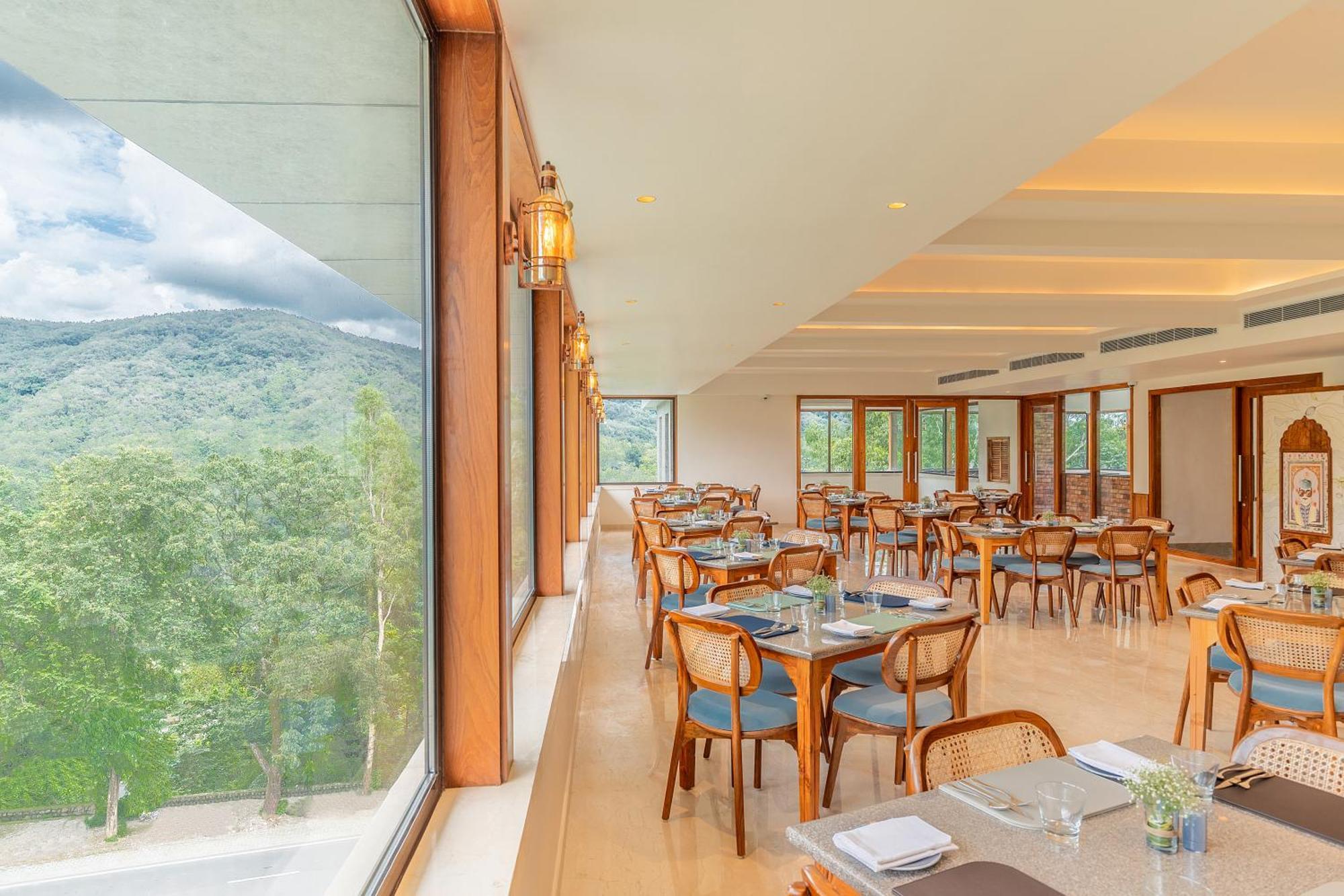 The Prominence Mussoorie Road Dehradun Hotel ภายนอก รูปภาพ