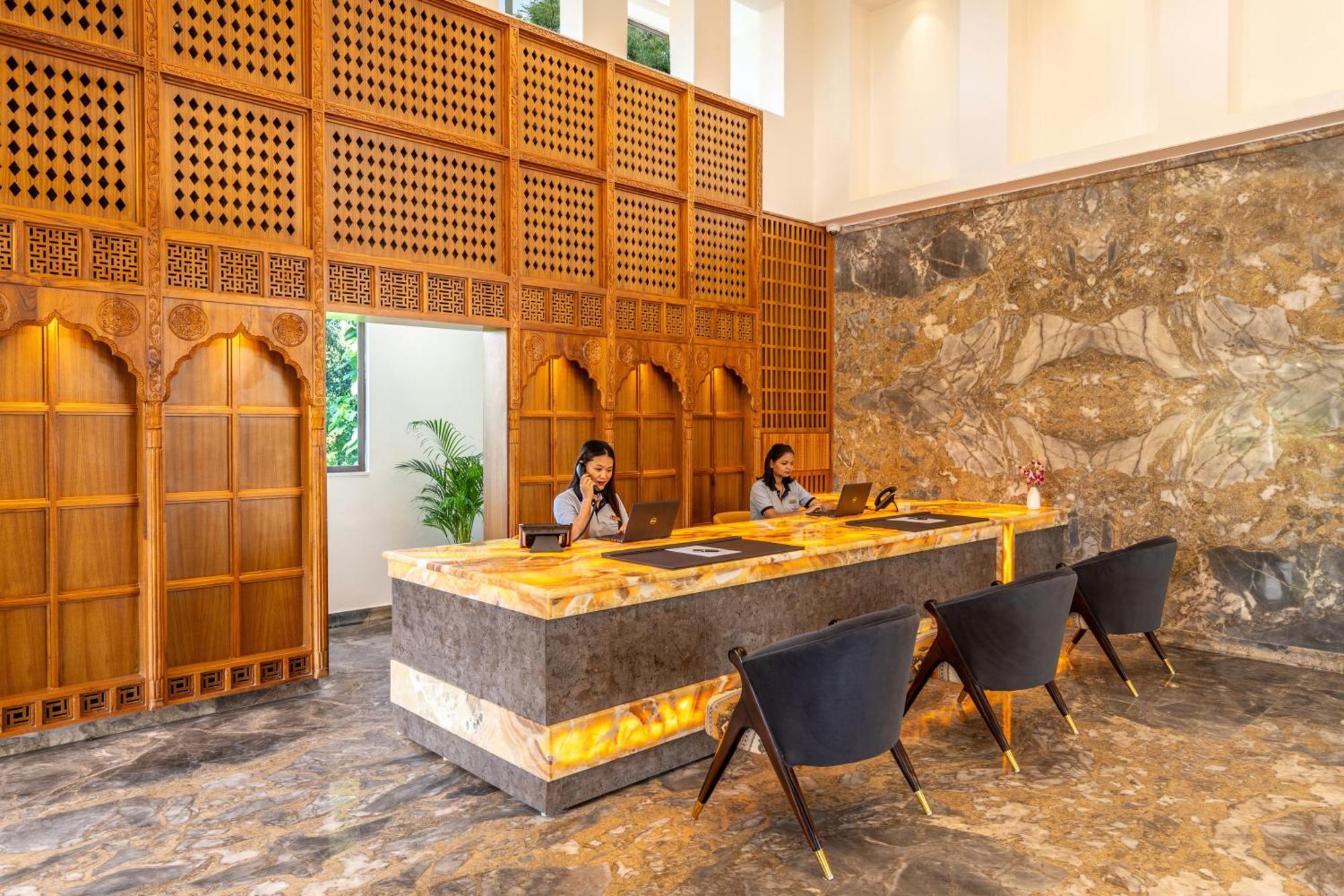 The Prominence Mussoorie Road Dehradun Hotel ภายนอก รูปภาพ